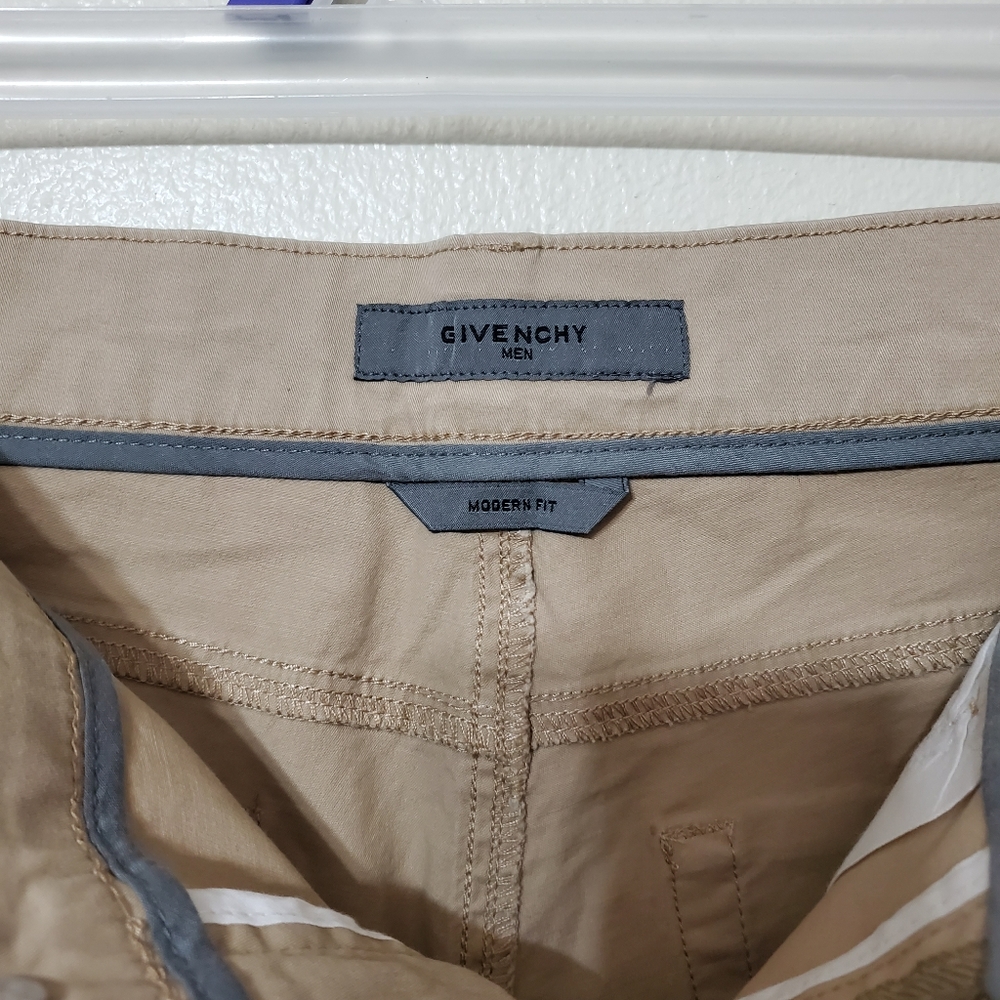 S O L D.....Givenchy - Picture 6 of 12